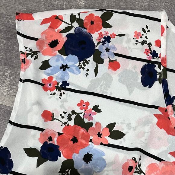 Torrid Floral Georgette Top Button Back Women Plus 3X Semi Sheer White Striped - Picture 2 of 6